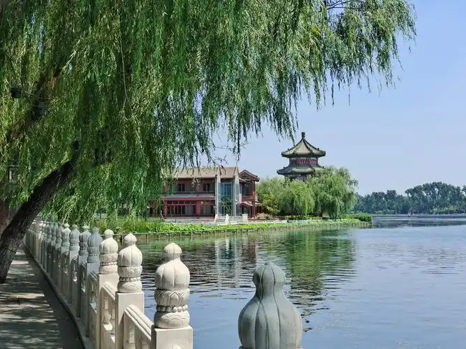Houhai Bar Street
